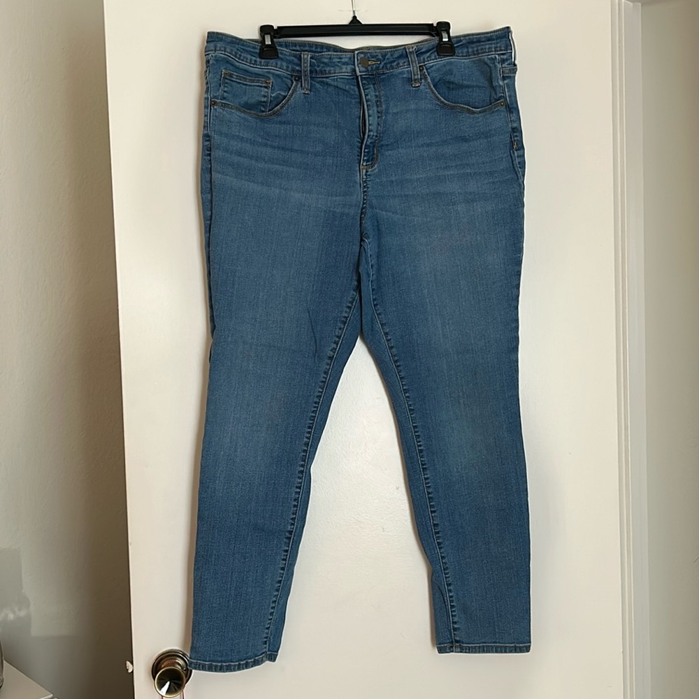 Universal Thread Jeans
